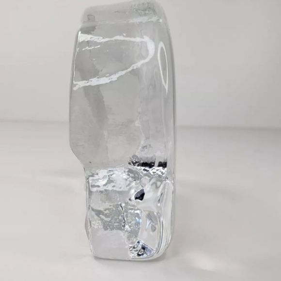 Cristal D'arque Etched Cat Into Block of Clear Crystal Paperweight or Decor - Picture 2 of 7